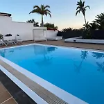 Dedalos - Spacious Luxury With Heated Pool In Puerto Calero