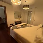 Dedalos - Spacious Luxury With Heated Pool In