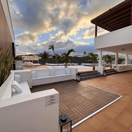 Dedalos - Spacious Luxury With Heated Pool In *
